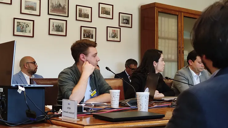 sebastian-benfeld-comision-senado-acuerdo-de-escazu | Ambienta - Staging Sebastián Benfeld expone sobre la vulnerabilidad de los activistas y la importancia del Acuerdo de Escazú en el Senado de Chile.