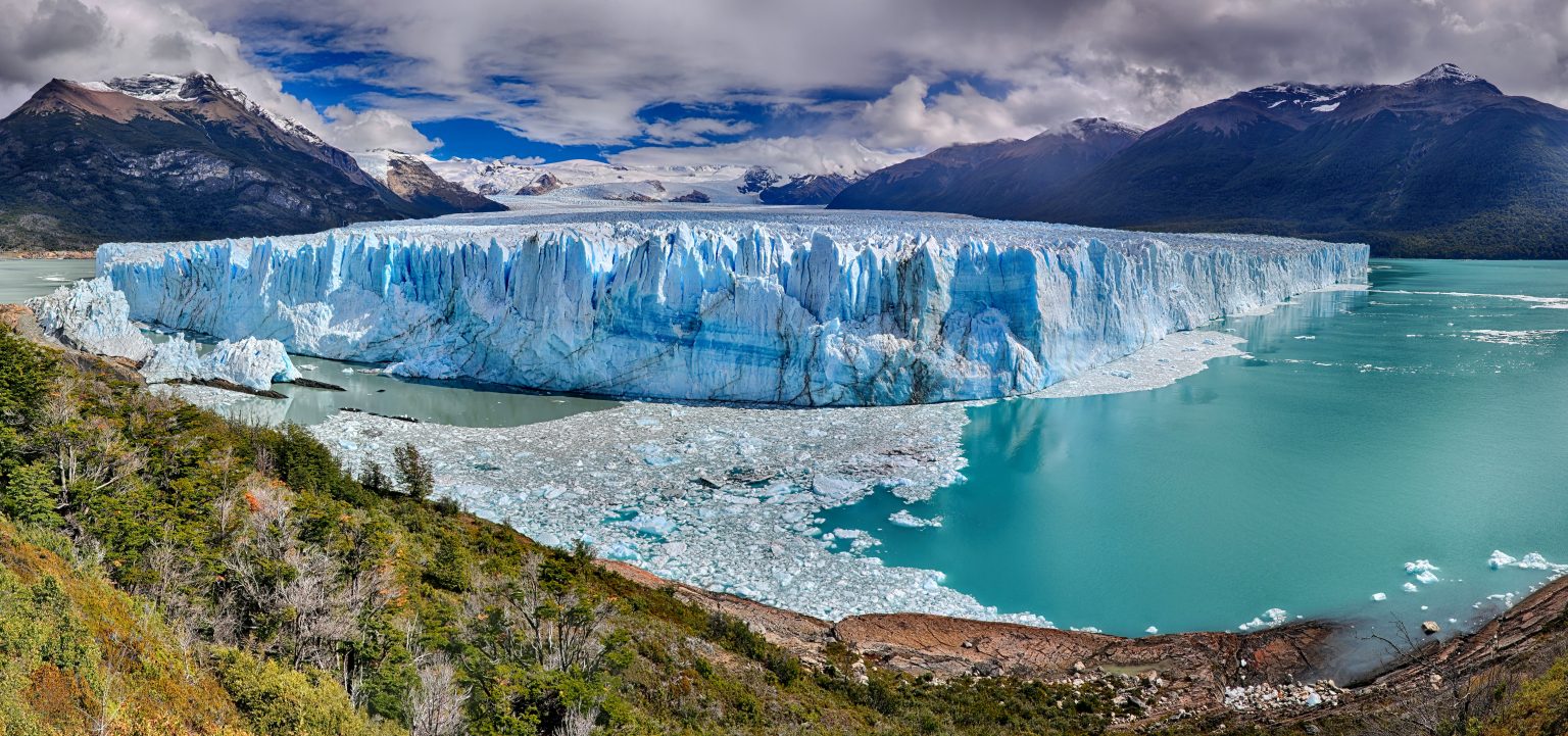 Perito Moreno Glacier at Los Glaciares National Park N.P. (Argentina) - HDR panorama | Ambienta - Staging