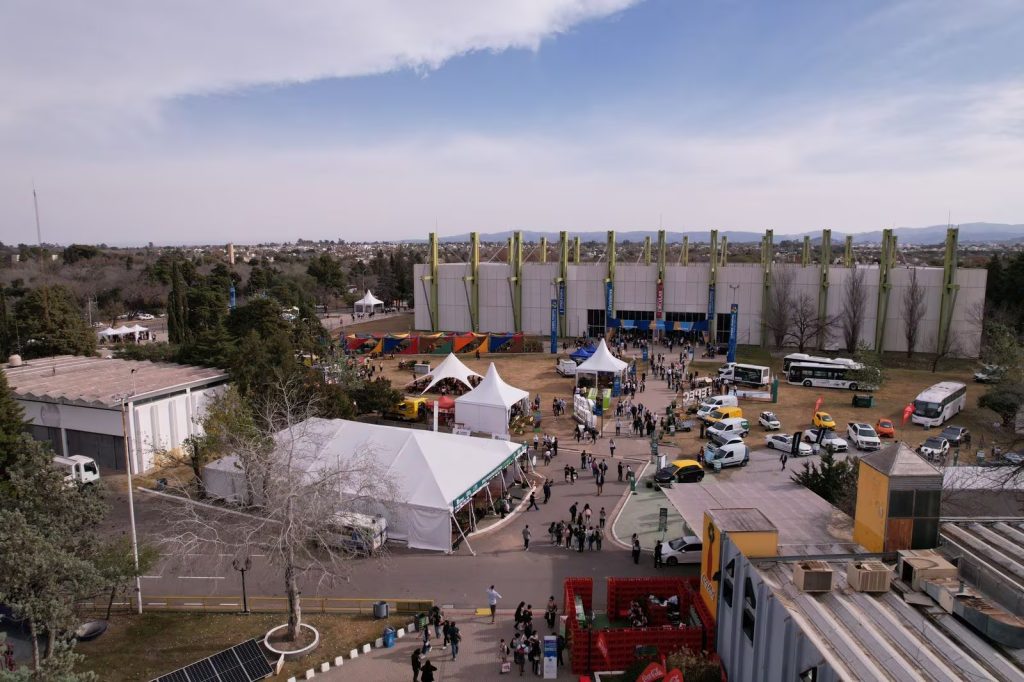 IWGD7IW47RD3TNDTQMCIIEP5DA | Ambienta - Staging