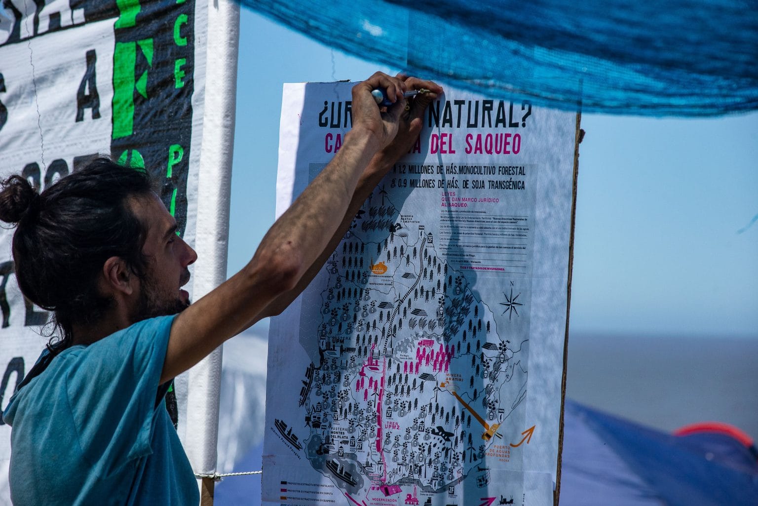 Marcelo Cabrera en una charla sobre el agua