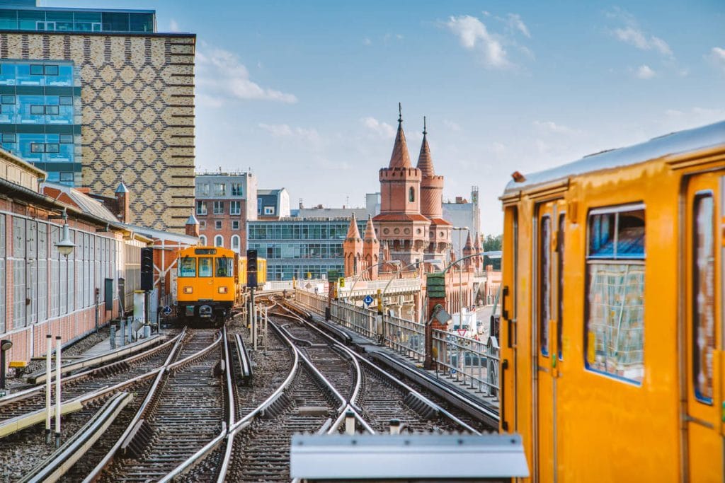 Berlin Oberbaum Bridge with trains, Berlin Friedrichshain-Kreuzberg, Germany | Ambienta