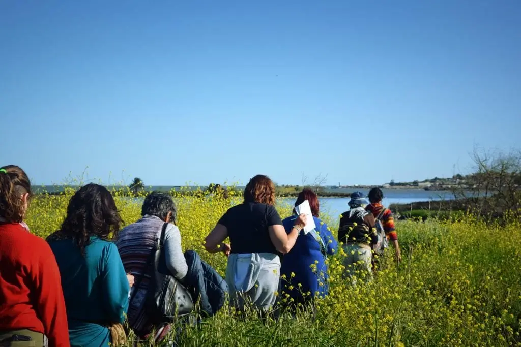 comunidad-charrua-restauracion-ancestral-pantanoso | Ambienta Mujeres de la Comunidad Charrúa Basquadé Inchalá en el proyecto de restauración del arroyo Pantanoso.