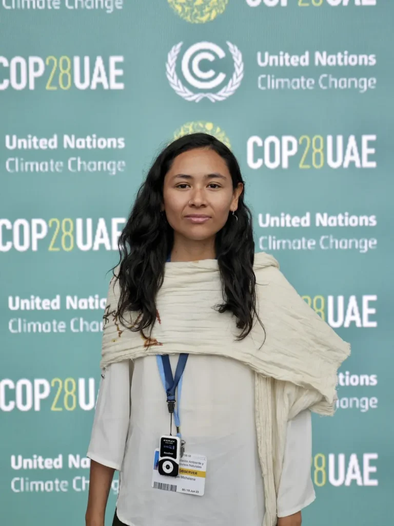 guidai-vargas-cop28 | Ambienta Guidaí Vargas, activista indígena uruguaya, en la Conferencia de las Naciones Unidas sobre el Cambio Climático (COP28).