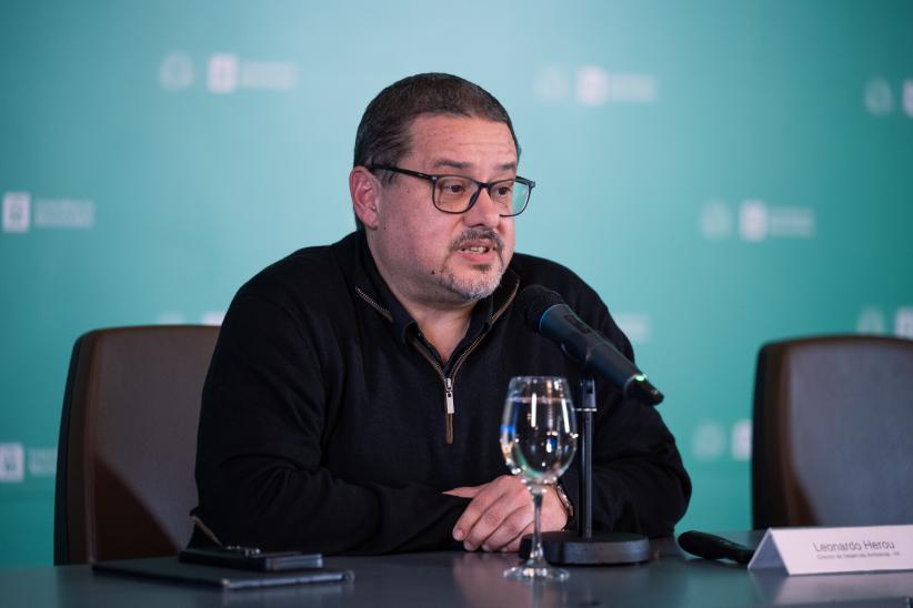leonardo_herou | Ambienta Leonardo Herou director de la Intendencia de Montevideo, anuncia el plan de gestión de residuos.