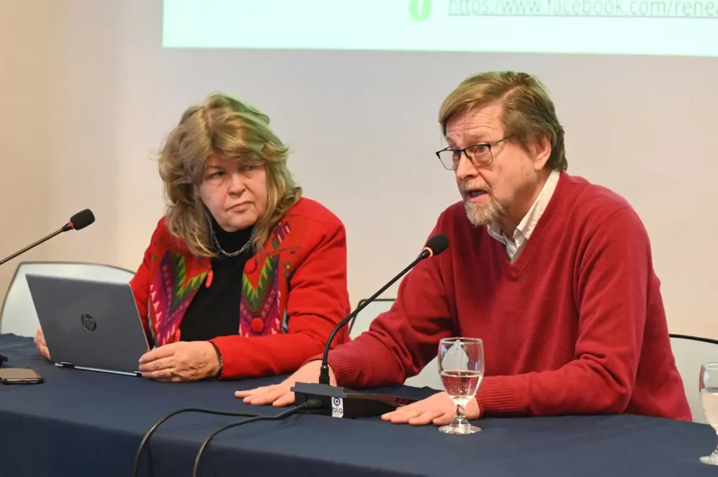 Graciela Salaberri y Luis Garibaldi en el aniversario de ReNEA en Uruguay.