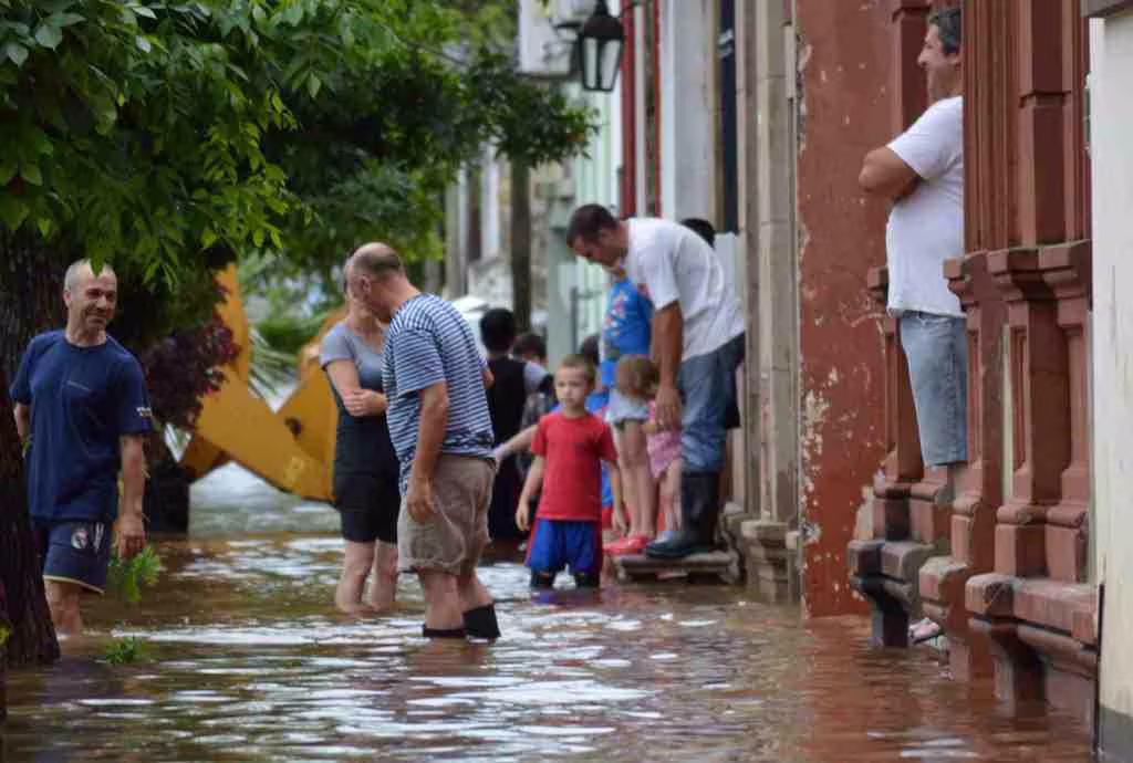 Inundaciones en Uruguay muestran cómo la población enfrenta los efectos del cambio climático.